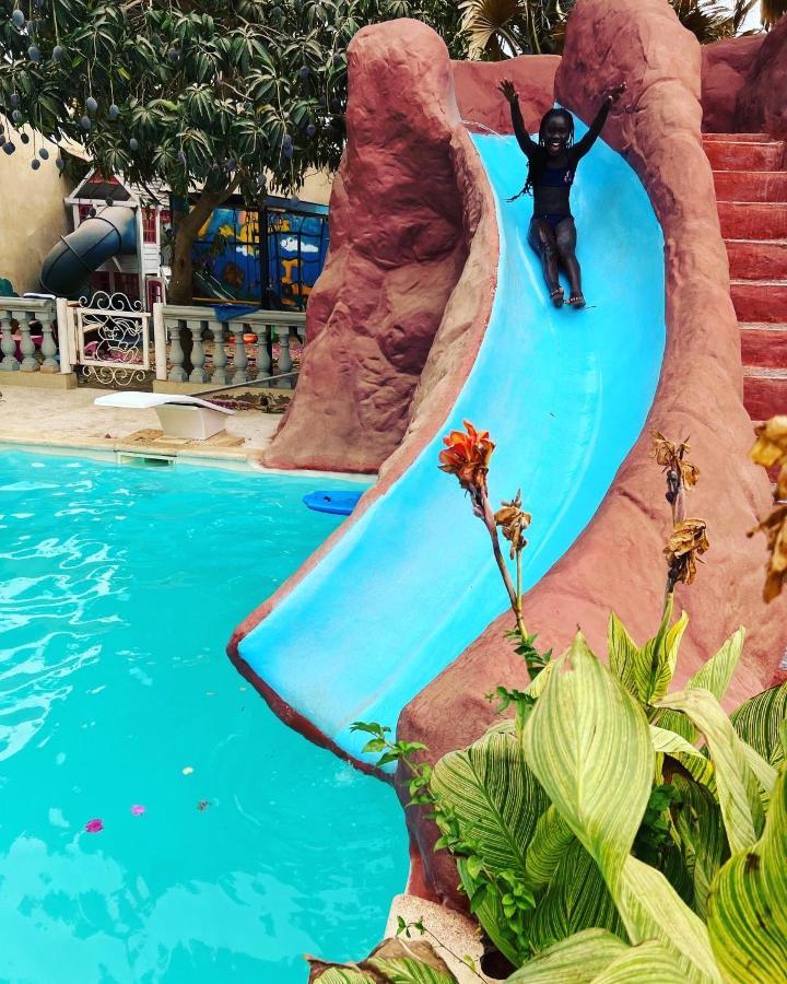 Chez Lilie Maison D'Hotes A Saly エクステリア 写真